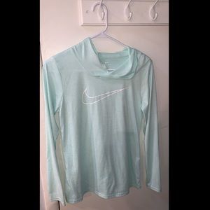 dri-fit light hooded pullover